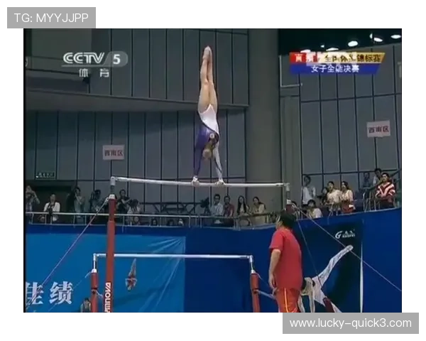 女子高低杠：优雅舞姿的飞翔与挑战